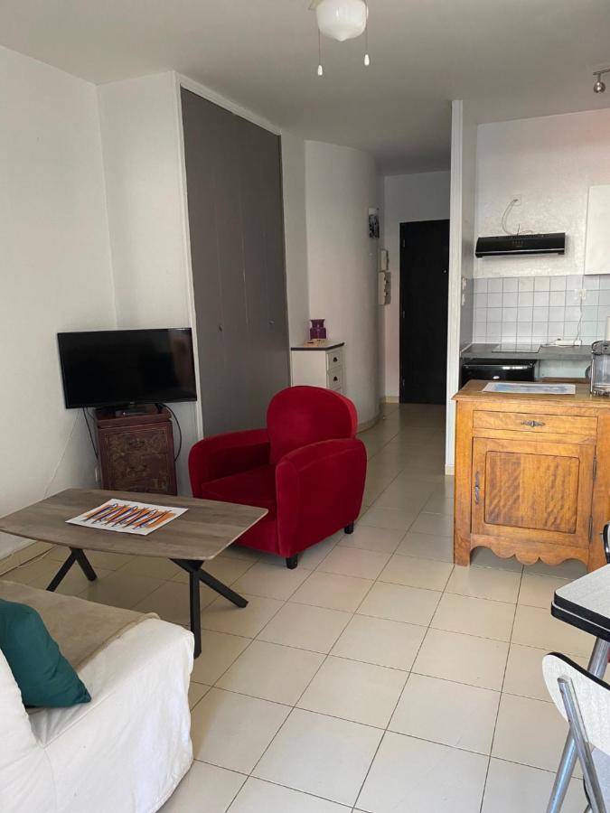 Appartement Studio meublé Sète hypercentre, Canal Royal, Halles Extérieur photo