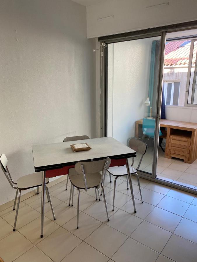 Appartement Studio meublé Sète hypercentre, Canal Royal, Halles Extérieur photo