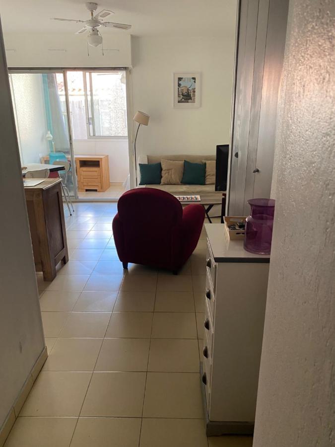 Appartement Studio meublé Sète hypercentre, Canal Royal, Halles Extérieur photo